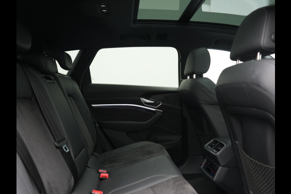 Audi e-tron 50 Quattro S Line 71 kWh 313pk Dealer O.H. | Panodak | Luchtvering | Head Up | Adaptive Cruise | Bang & Olufsen | Camera | Matrix LED | Alcantara Sportstoelen Memory & Verwarmd | Sfeerverlichting | Apple Carplay | Keyless | Blis |