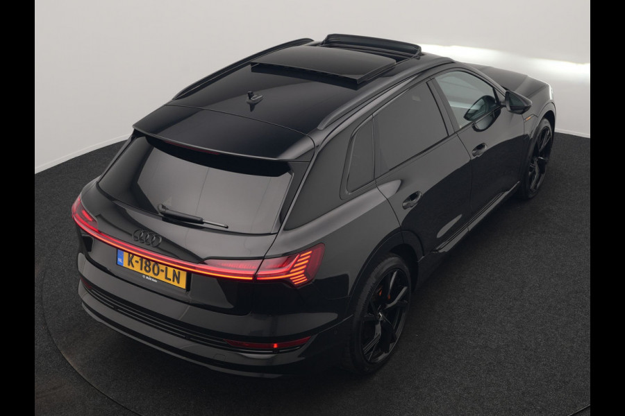 Audi e-tron 50 Quattro S Line 71 kWh 313pk Dealer O.H. | Panodak | Luchtvering | Head Up | Adaptive Cruise | Bang & Olufsen | Camera | Matrix LED | Alcantara Sportstoelen Memory & Verwarmd | Sfeerverlichting | Apple Carplay | Keyless | Blis |