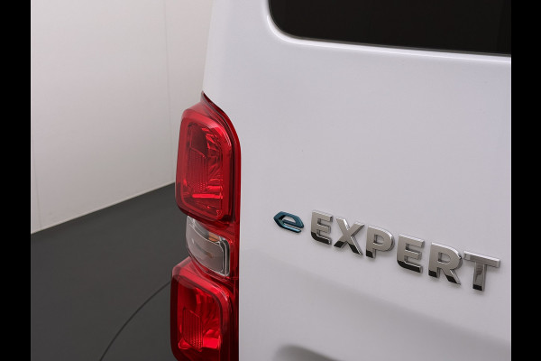 Peugeot e-Expert Automaat 50kWh Incl Btw SOH 92% 9-Persoons Navi* Apple Carplay Android Auto Airco Cruise Control Privacy Glas DAB Isofix Bluetooth Dealeronderhouden Origineel Nederlandse Auto