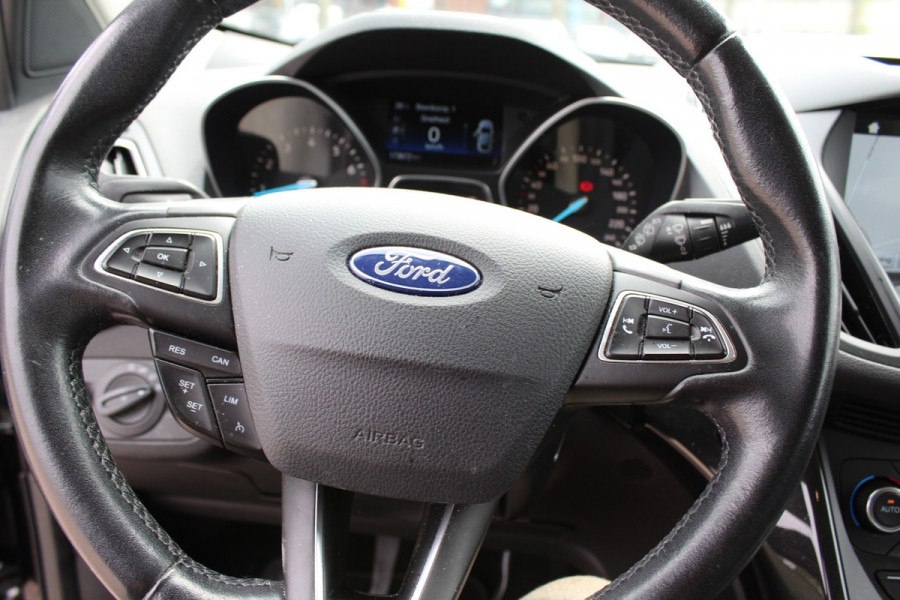 Ford Kuga 1.5 EcoBoost ST Line multimedia navi trekhaak keyless clima vol opties