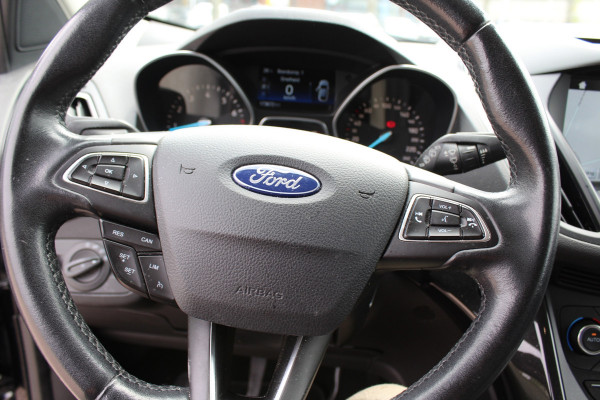 Ford Kuga 1.5 EcoBoost ST Line multimedia navi trekhaak keyless clima vol opties
