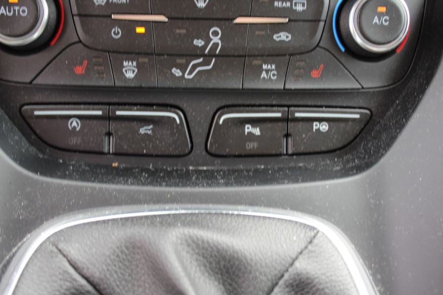 Ford Kuga 1.5 EcoBoost ST Line multimedia navi trekhaak keyless clima vol opties