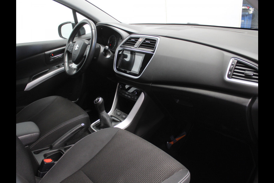 Suzuki S-Cross 1.0 Boosterjet Exclusive CLIMATE | CARPLAY | CAMERA | LED | STOELVERW | CRUISE | LMV17 | AFNBTRHAAK