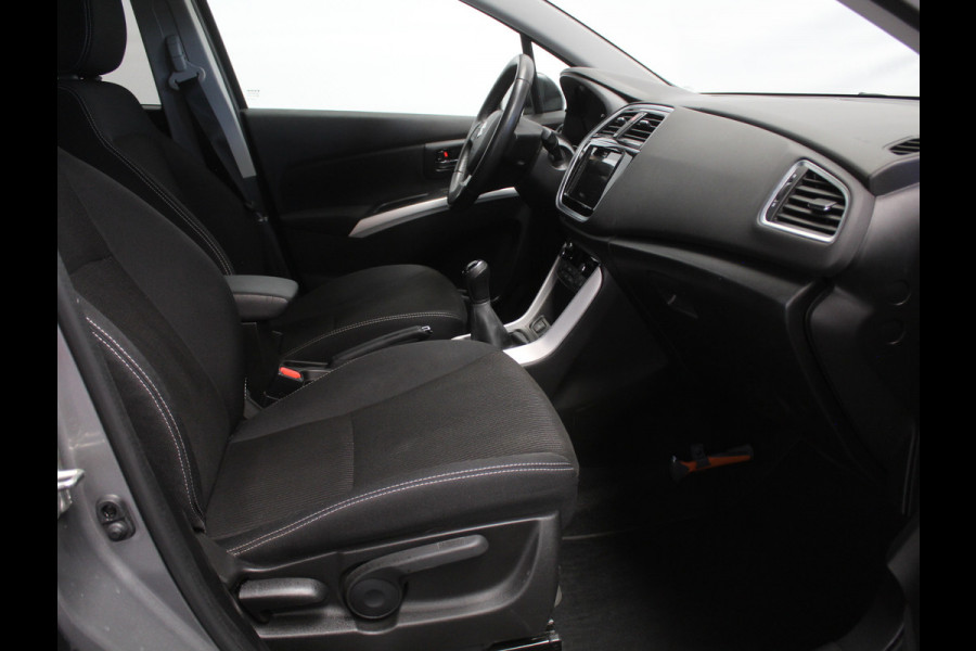 Suzuki S-Cross 1.0 Boosterjet Exclusive CLIMATE | CARPLAY | CAMERA | LED | STOELVERW | CRUISE | LMV17 | AFNBTRHAAK