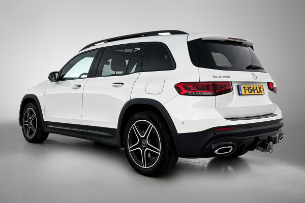 Mercedes-Benz Glb 250 4MATIC Premium Plus VOL! (Panorama, Burmester, Trekhaak, SfeerV, 360 camera, Lane Assist, AutoPilot, Etc)