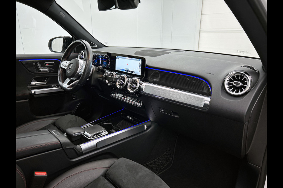 Mercedes-Benz Glb 250 4MATIC Premium Plus VOL! (Panorama, Burmester, Trekhaak, SfeerV, 360 camera, Lane Assist, AutoPilot, Etc)