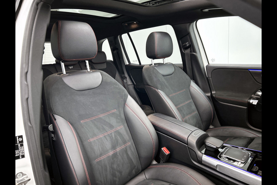 Mercedes-Benz Glb 250 4MATIC Premium Plus VOL! (Panorama, Burmester, Trekhaak, SfeerV, 360 camera, Lane Assist, AutoPilot, Etc)
