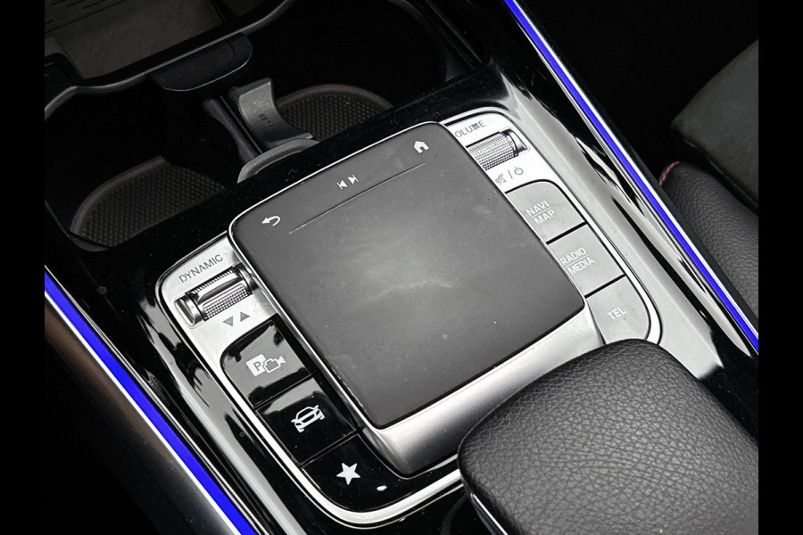 Mercedes-Benz Glb 250 4MATIC Premium Plus VOL! (Panorama, Burmester, Trekhaak, SfeerV, 360 camera, Lane Assist, AutoPilot, Etc)
