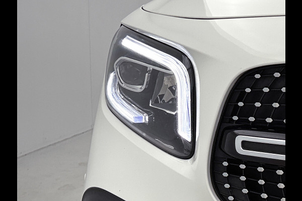 Mercedes-Benz Glb 250 4MATIC Premium Plus VOL! (Panorama, Burmester, Trekhaak, SfeerV, 360 camera, Lane Assist, AutoPilot, Etc)
