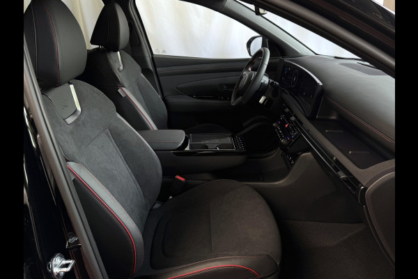 Hyundai Tucson 1.6 T-GDI PHEV LUXE N-LINE NIEUWE AUTO 360° CAMERA ELEK.KLEP ELEK.STOEL MET GEHEUGEN VERWARMD SUBWOOFER 19" LMV ZWARTE HEMEL STU PLUG IN HYBRIDE