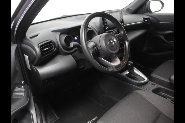 Toyota Yaris Cross 1.5 Hybrid Dynamic CAMERA | CARPLAY | ADAPCRUISE | LMV17 | LED | CLIMATE | STOELVERW | DAB