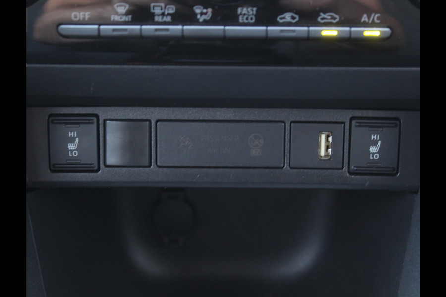 Toyota Yaris Cross 1.5 Hybrid Dynamic CAMERA | CARPLAY | ADAPCRUISE | LMV17 | LED | CLIMATE | STOELVERW | DAB