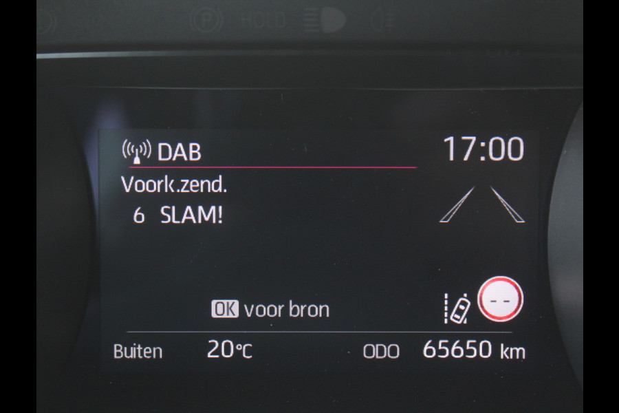 Toyota Yaris Cross 1.5 Hybrid Dynamic CAMERA | CARPLAY | ADAPCRUISE | LMV17 | LED | CLIMATE | STOELVERW | DAB