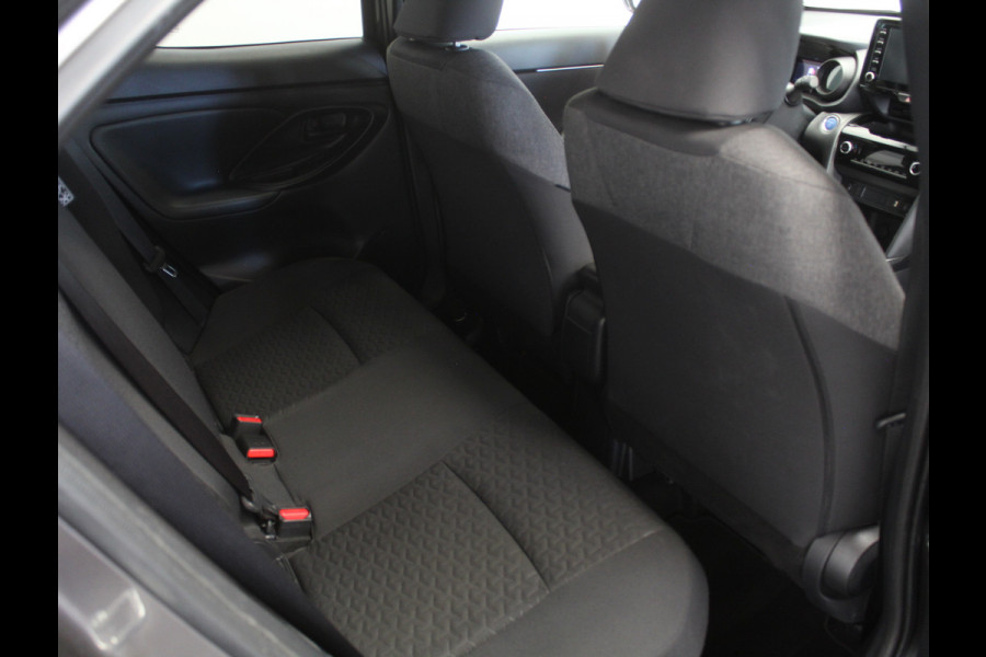 Toyota Yaris Cross 1.5 Hybrid Dynamic CAMERA | CARPLAY | ADAPCRUISE | LMV17 | LED | CLIMATE | STOELVERW | DAB