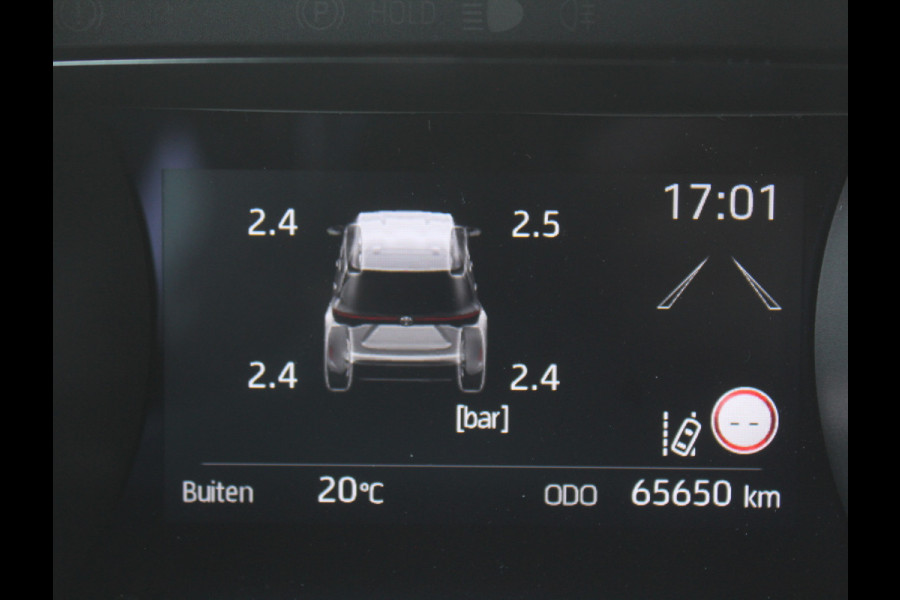 Toyota Yaris Cross 1.5 Hybrid Dynamic CAMERA | CARPLAY | ADAPCRUISE | LMV17 | LED | CLIMATE | STOELVERW | DAB