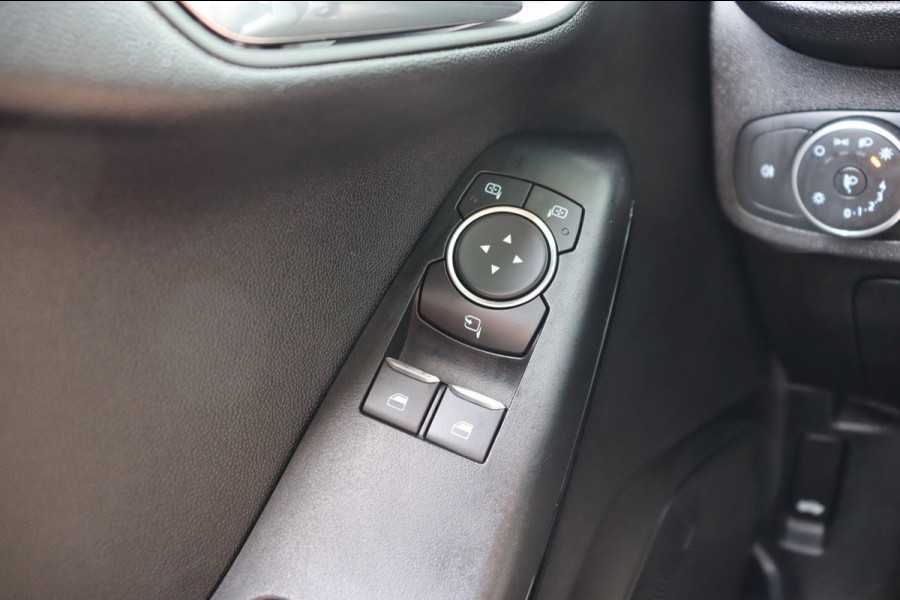 Ford Fiesta 1.1 Trend org. NL-auto navigatie cruise pdc
