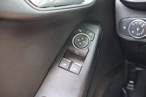 Ford Fiesta 1.1 Trend org. NL-auto navigatie cruise pdc