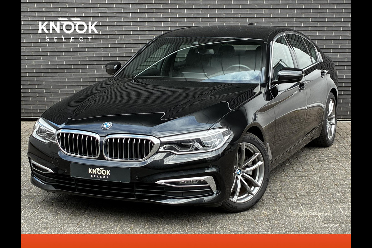 BMW 5 Serie Sedan 520i High Executive Luxury Line Automaat / Navigatiesysteem Professional / Comfortstoelen / Hifi / LED / Stoelverwarming / Head-Up Display / Neerklapbare Achterbank / Parkeersensoren voor+achter / Chrome Line