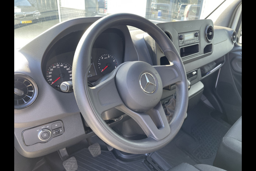 Mercedes-Benz Sprinter 317 1.9 CDI 170pk L2H2 DC 7 persoons / rijklaar € 37.950 ex btw / lease vanaf € 936 / climate control / trekhaak 3500 kg optie / achteruit rijcamera !