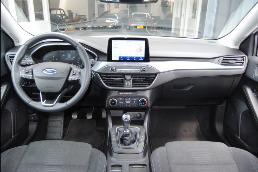 Ford FOCUS Wagon 1.0 EcoB. Tr Ed. bns