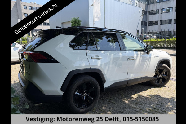 Toyota RAV4 2.5 HYBRID 4WD DYNAMIC PACK GARANTIE TOT 05-2031! SLECHTS 39.000 KM! 1650 KG TREKGEWICHT. STUUR & STOELVERWARMING . NAVIGATIE .PDC V & A .