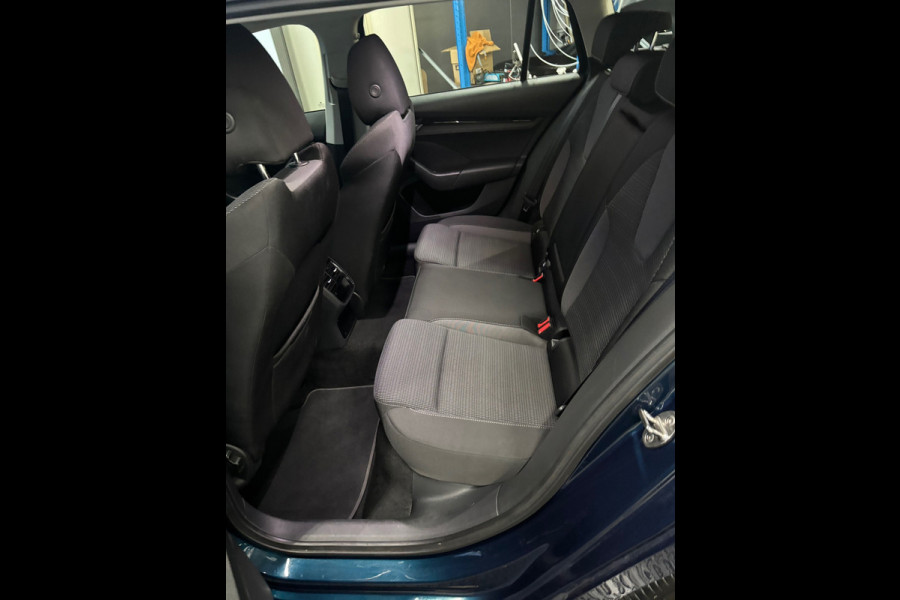 Škoda Octavia Combi 1.0 e-TSI Business Edition Plus Automaat | Navi | Clima | Trekhaak