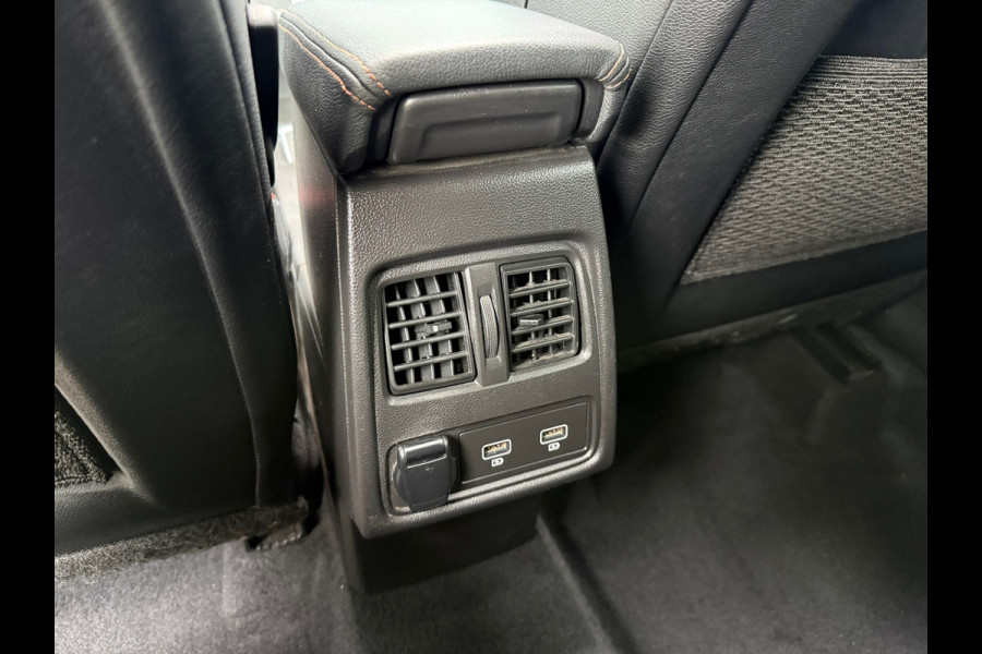 Renault Captur 1.3 TCe 140 Initiale Paris - Automaat - Pano/Schuifdak - Leder - Navi