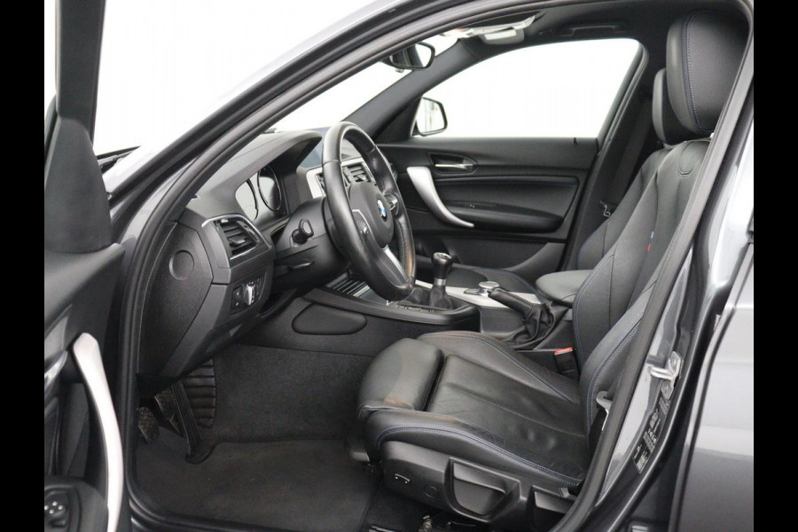 BMW 1-serie 118i High Executive M-SPORT | Leder | Full LED | Climate control | Stoelverwarming | Park assist | Cruise control | DAB | Bluetooth | Sfeerverlichting |