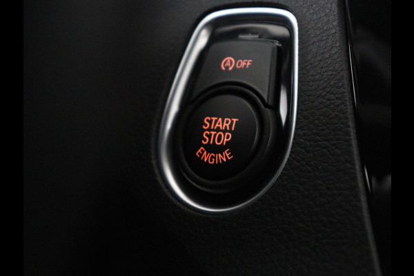 BMW 1-serie 118i High Executive M-SPORT | Leder | Full LED | Climate control | Stoelverwarming | Park assist | Cruise control | DAB | Bluetooth | Sfeerverlichting |