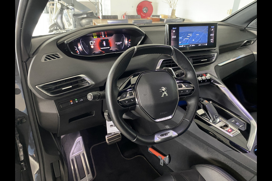 Peugeot 5008 1.2 PureTech GT 7 Persoons Panoramadak / Trekhaak / Alcantara / Carplay /