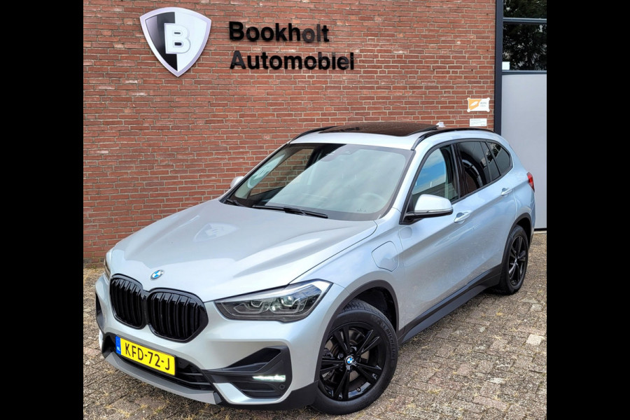 BMW X1 XDrive25e Pano, HUD, Cam, Harman, M-stuur, Leer
