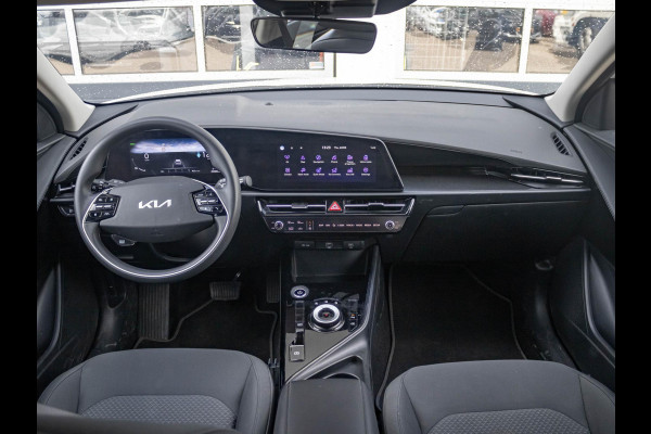Kia Niro EV Light Edition 64.8 kWh l SOH 98.8% | Navigatie | Achteruitrijcamera | Airco | Cruise control Adaptieve | SOH 98,6