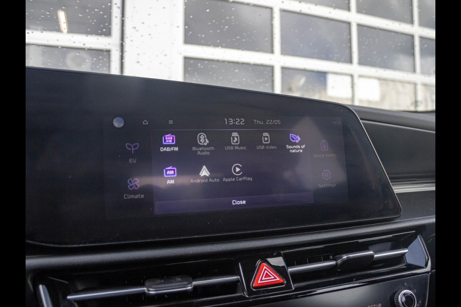 Kia Niro EV Light Edition 64.8 kWh l SOH 98.8% | Navigatie | Achteruitrijcamera | Airco | Cruise control Adaptieve | SOH 98,6