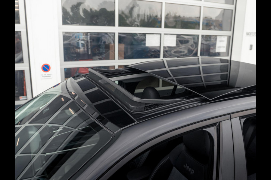 Jeep Avenger 1.2 e-Hybrid Summit | Winter Pack | Schuif/Kanteldak | Infotaiment&Convenience Pack | Bicolore