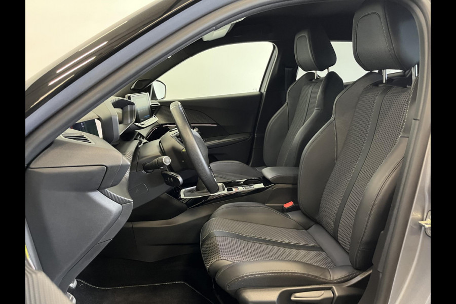 Peugeot 2008 1.2 130pk Turbo GT Climate control Cruise control LED Achteruitrij camera Navigatie Apple Carplay/Android Auto Parkeersensor achter