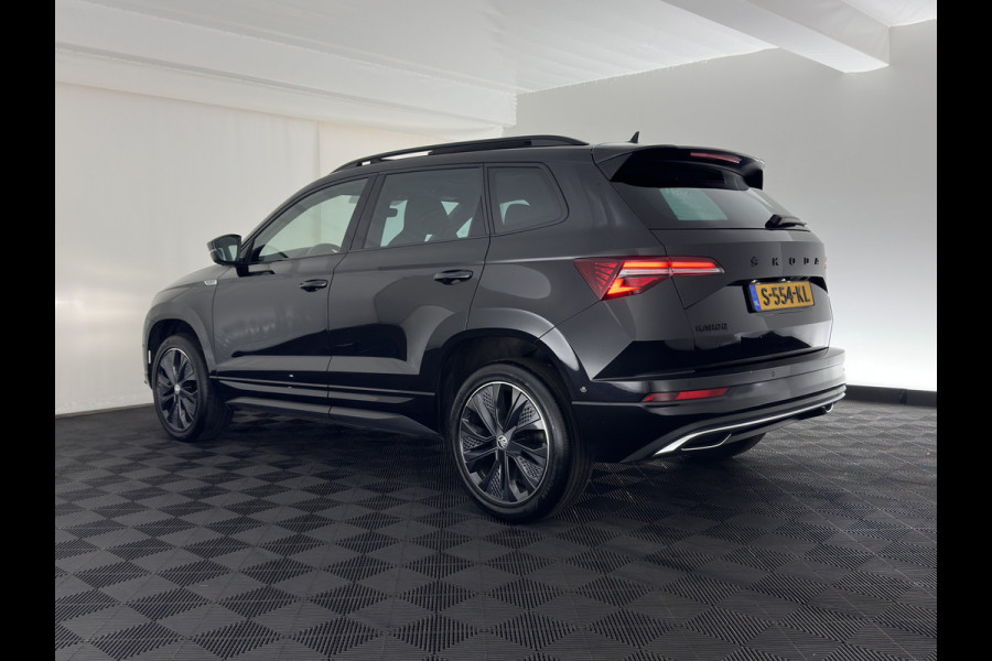 Škoda Karoq 1.5 TSI ACT Sportline Business (INCL-BTW) Aut. *PANO | DIGI-COCKPIT | FULL-LED | ADAPTIVE-CRUISE | HEATED-SPORTSEATS | TOPVIEW |  AMBIENTLIGHT | NAVI-FULLMAP | KEYLESS | DAB+ | TOWBAR | PRIVACYGLASS | 18''ALU*