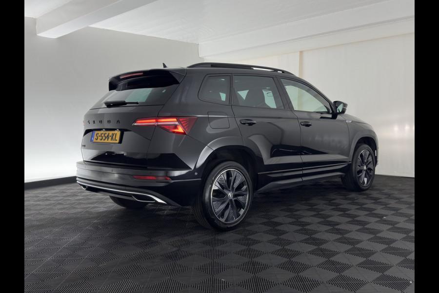 Škoda Karoq 1.5 TSI ACT Sportline Business (INCL-BTW) Aut. *PANO | DIGI-COCKPIT | FULL-LED | ADAPTIVE-CRUISE | HEATED-SPORTSEATS | TOPVIEW |  AMBIENTLIGHT | NAVI-FULLMAP | KEYLESS | DAB+ | TOWBAR | PRIVACYGLASS | 18''ALU*