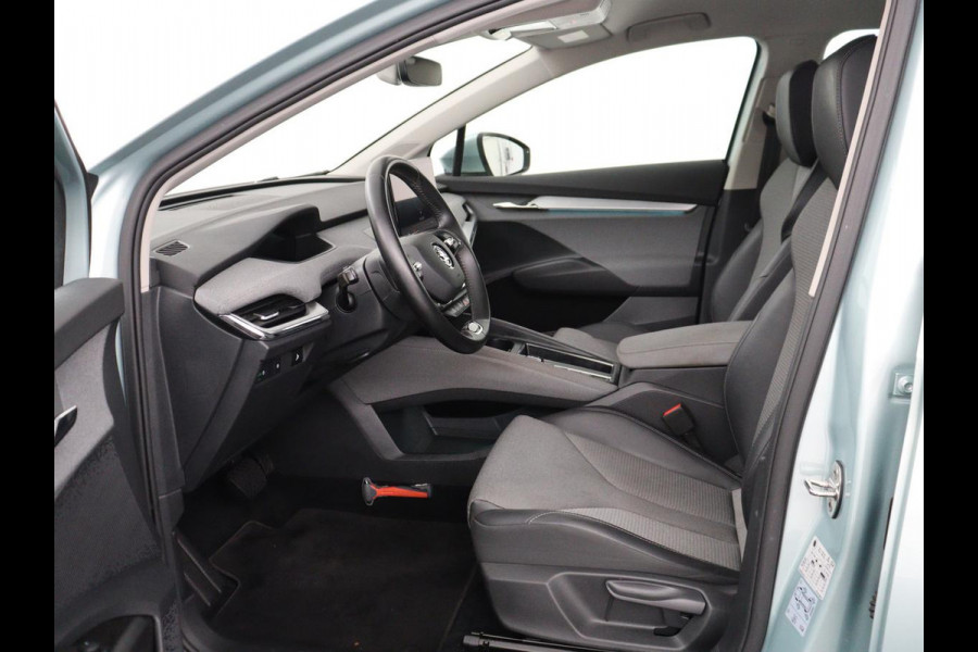 Škoda Enyaq iV 60 | 93.7 % SOH | Cruise control | Camera | 93.7 % SOH | Cruise control | Camera | Carplay | Half Leder | Sfeerverlichting | Climate control |