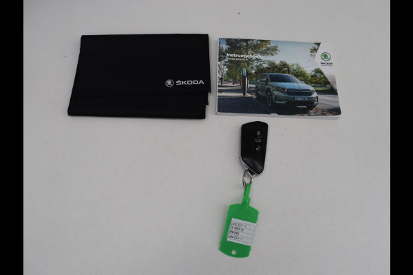 Škoda Enyaq iV 60 | 93.7 % SOH | Cruise control | Camera | 93.7 % SOH | Cruise control | Camera | Carplay | Half Leder | Sfeerverlichting | Climate control |