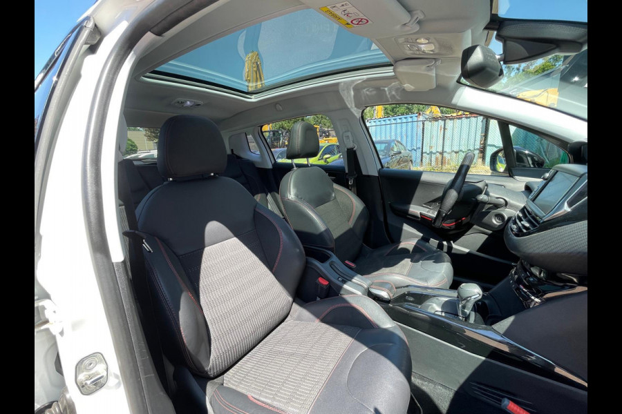Peugeot 2008 1.2 PureTech GT-line / Panorama / Automaat !
