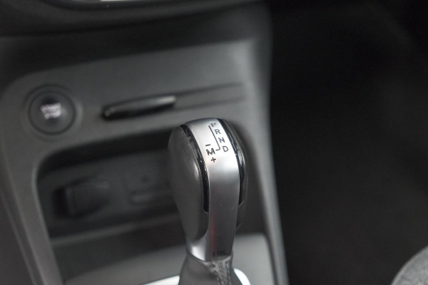 Renault Captur TC 120 EDC Intens | Camera | Navigatie | LED | Parkeersensoren