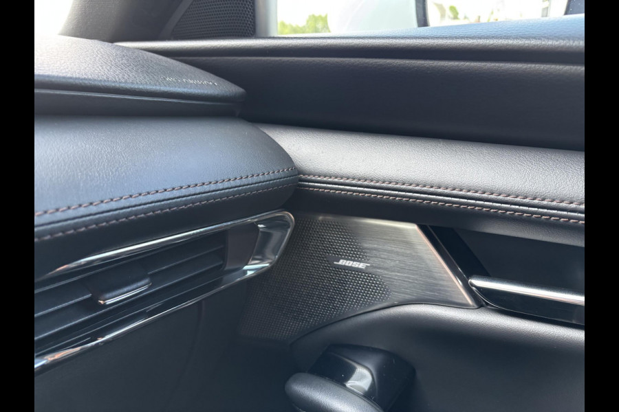 Mazda 3 2.0 e-SkyActiv-X M Hybrid 180 Comfort met Bose | Leer | Achteruitrij Camera |