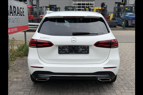 Mercedes-Benz B-Klasse 250 e 18''/Leder/Stoelverwarming/Camera/Sfeerverlichting/Apple Carplay & Android Auto