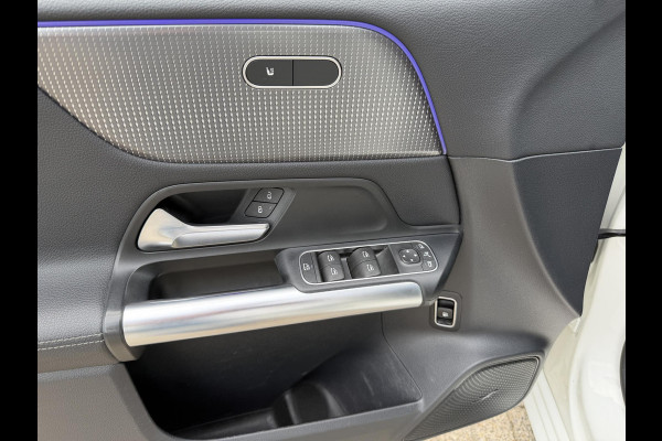 Mercedes-Benz B-Klasse 250 e 18''/Leder/Stoelverwarming/Camera/Sfeerverlichting/Apple Carplay & Android Auto