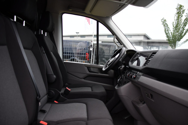 Volkswagen Crafter 35 2.0 TDI L3H3 PB Edition Camera, Cruise, Carplay, LED, 177pk, Automaat, Multimedia, Standkachel, Sensoren, Uniek!