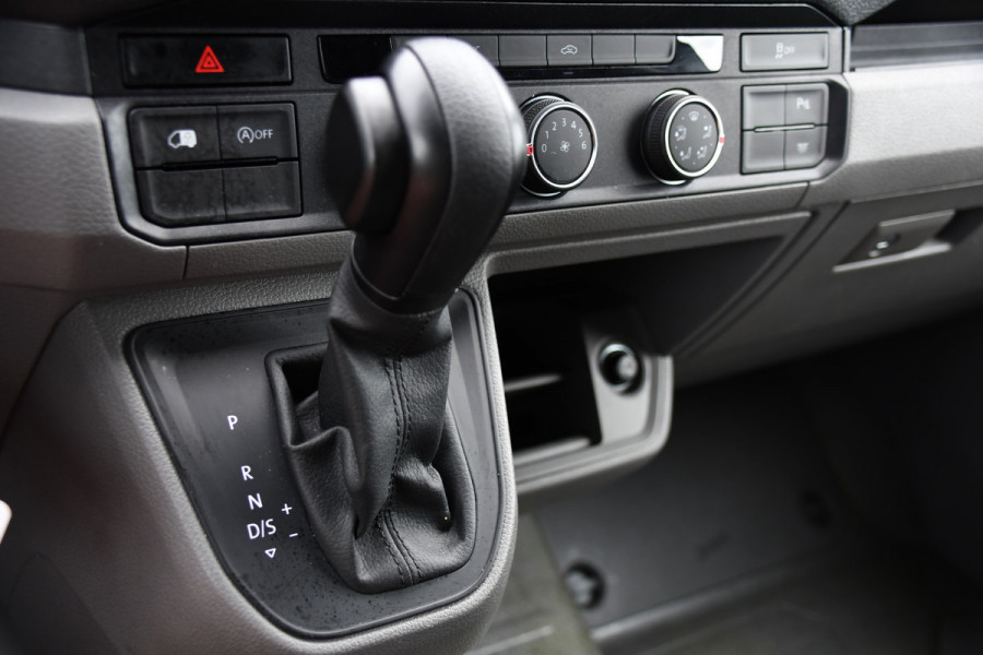 Volkswagen Crafter 35 2.0 TDI L3H3 PB Edition Camera, Cruise, Carplay, LED, 177pk, Automaat, Multimedia, Standkachel, Sensoren, Uniek!