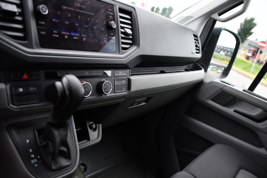 Volkswagen Crafter 35 2.0 TDI L3H3 PB Edition Camera, Cruise, Carplay, LED, 177pk, Automaat, Multimedia, Standkachel, Sensoren, Uniek!