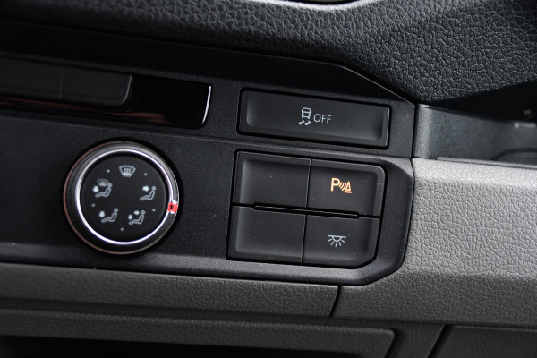 Volkswagen Crafter 35 2.0 TDI L3H3 PB Edition Camera, Cruise, Carplay, LED, 177pk, Automaat, Multimedia, Standkachel, Sensoren, Uniek!