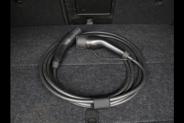 Volvo XC40 Recharge Plus | SOH 91.2% | Warmtepomp | Trekhaak | | SOH 91.2% | Warmtepomp | Trekhaak | Leder/alcantara | Stuur/stoel verwarming | Camera | Carplay | 19''