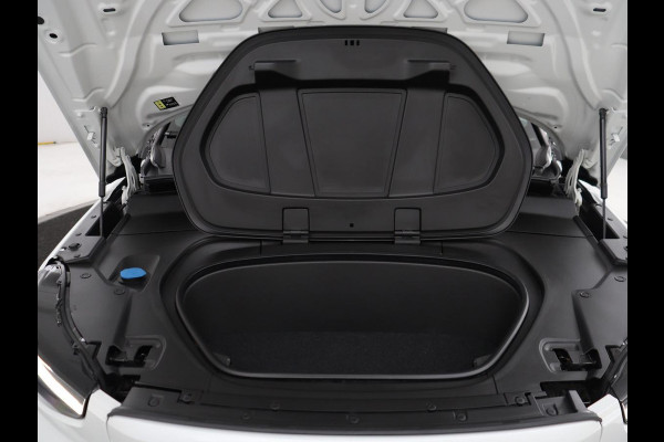 Volvo XC40 Recharge Plus | SOH 91.2% | Warmtepomp | Trekhaak | | SOH 91.2% | Warmtepomp | Trekhaak | Leder/alcantara | Stuur/stoel verwarming | Camera | Carplay | 19''
